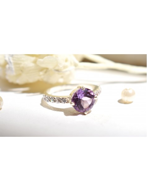 Amethyst Round Silver Ring