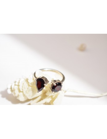 Garnet Ring 