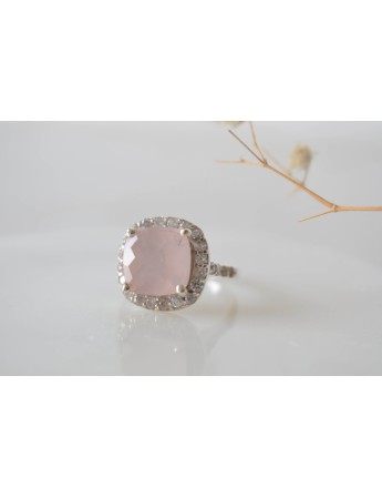 ROSE QUARTZ FOOTBALL CUT RING