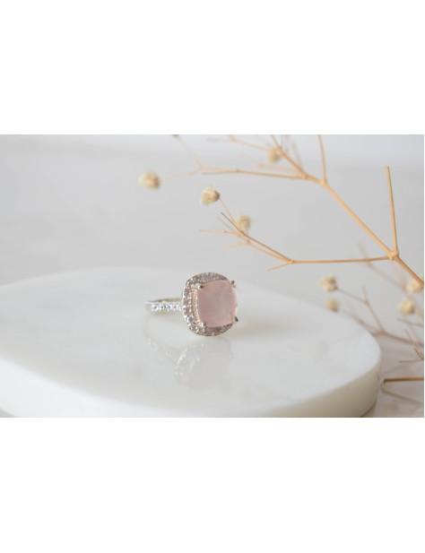 ROSE QUARTZ FOOTBALL CUT RING